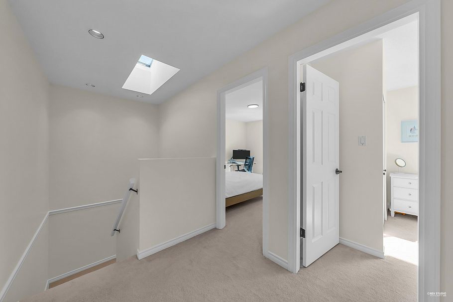 3265 Chaucer Avenue North Vancouver, BC - 22