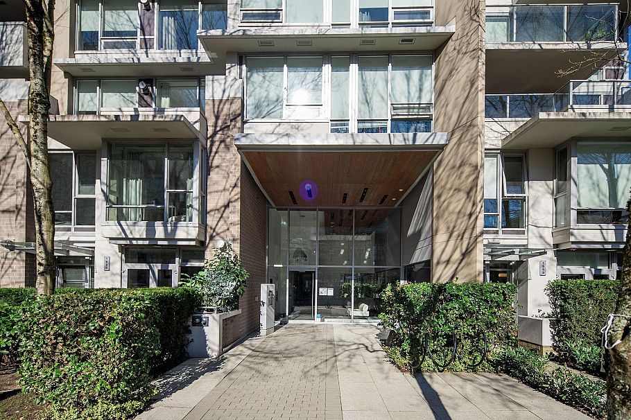 504 1675 W 8 Avenue Vancouver, BC - 2