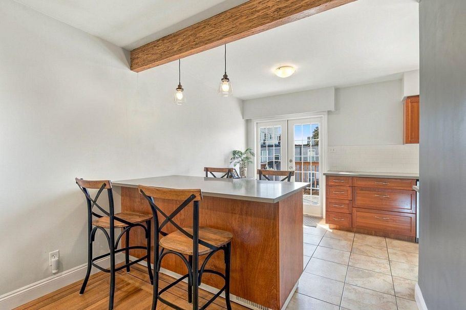 355 E 4th Street North Vancouver, BC - 8