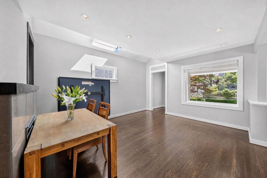 4327 W 12th Avenue Vancouver, BC - 11