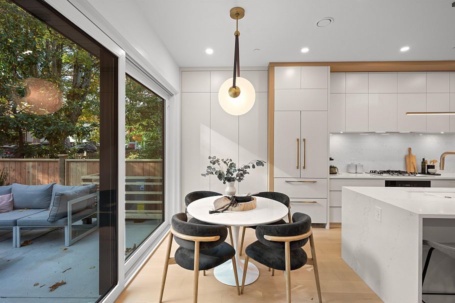 1 3657 W 11th Avenue Vancouver, BC - 23