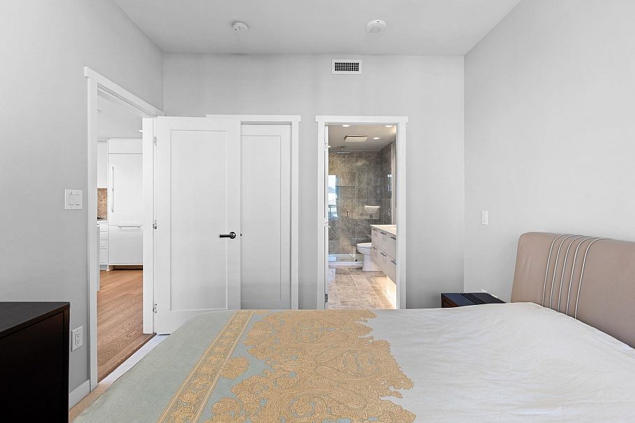 806 118 Carrie Cates Court North Vancouver, BC - 26