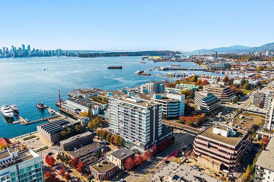 806 118 Carrie Cates Court North Vancouver, BC - 35