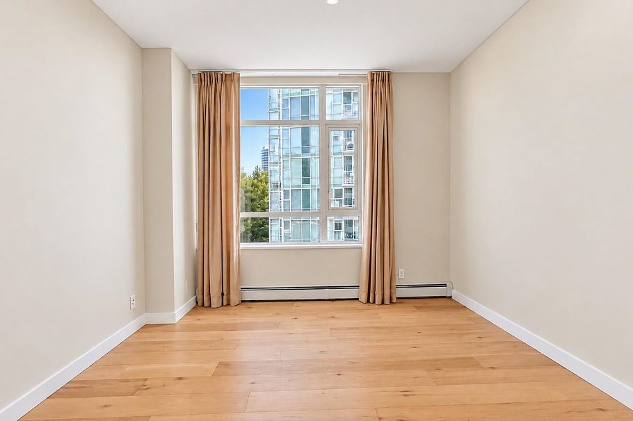 701 1111 Marinaside Crescent Vancouver, BC - 25