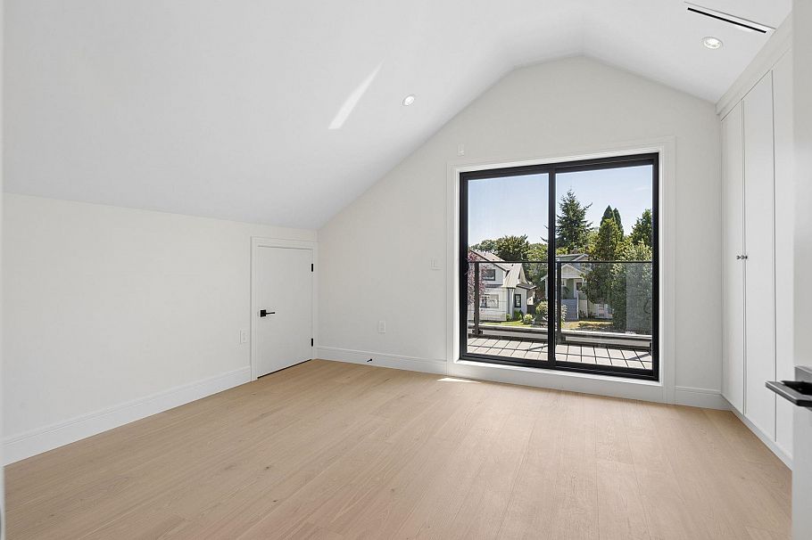 1 2815 Trinity Street Vancouver, BC - 30