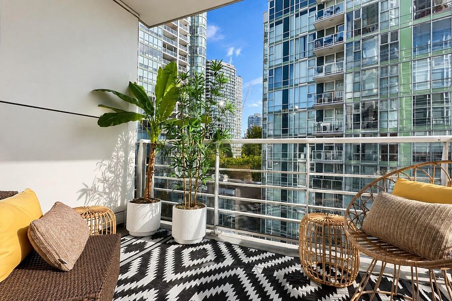 701 1111 Marinaside Crescent Vancouver, BC - 21
