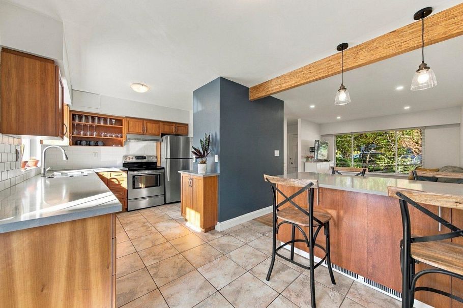 355 E 4th Street North Vancouver, BC - 16