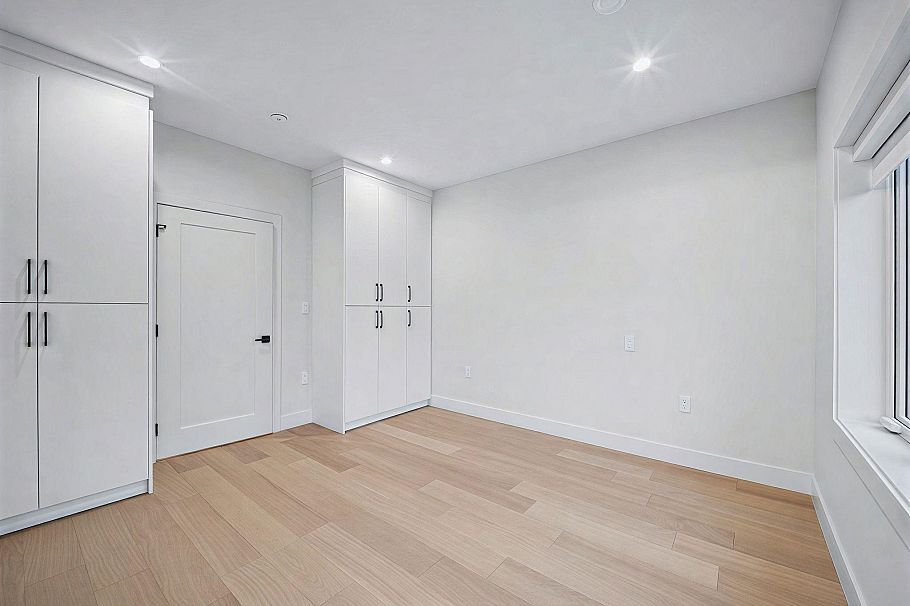 2 6989 Kerr Street Vancouver, BC - 10