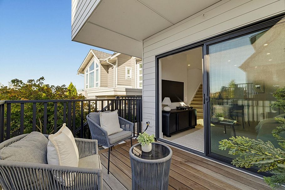 2 328 W 14th Street North Vancouver, BC - 13