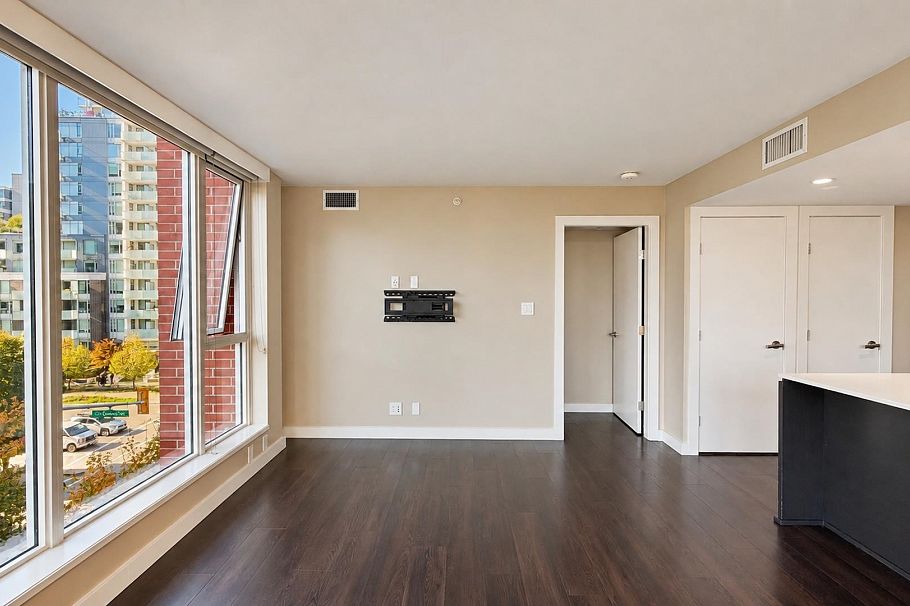 603 1618 Quebec Street Vancouver, BC - 3