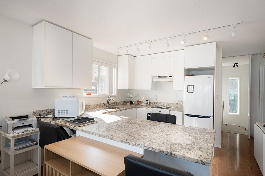 2648 Panorama Drive North Vancouver, BC - 18
