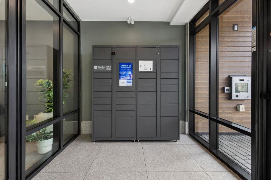 318 2450 Garden Drive Vancouver, BC - 14