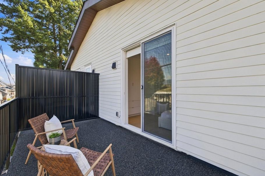 1 3183 Graveley Street Vancouver, BC - 22