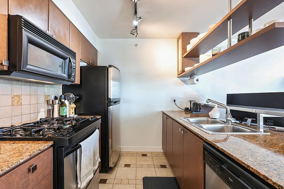 1906 1438 Richards Street Vancouver, BC - 6