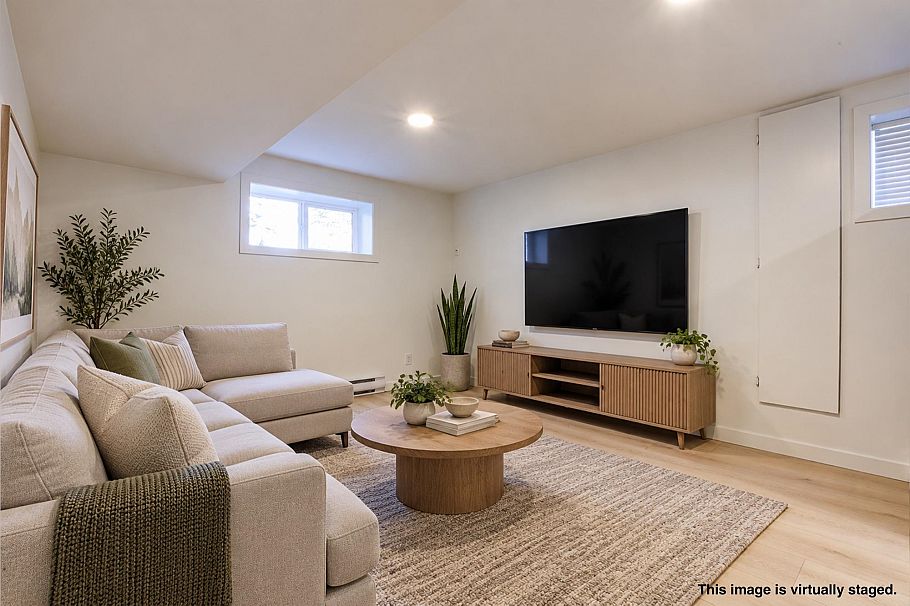1338 E 37th Avenue Vancouver, BC - 22