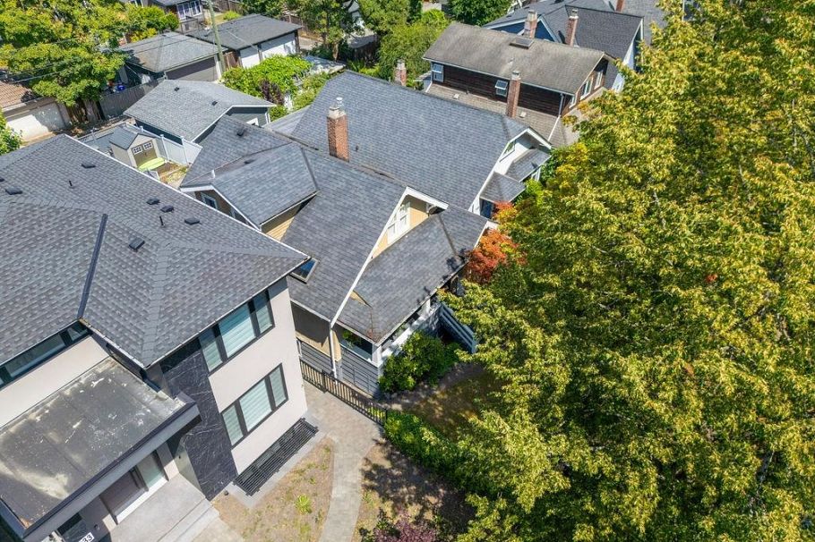 4327 W 12th Avenue Vancouver, BC - 33