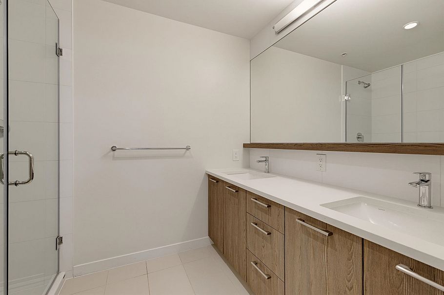 G4 625 E 3rd Street North Vancouver, BC - 6