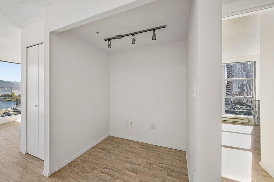 1807 1723 Alberni Street Vancouver, BC - 12
