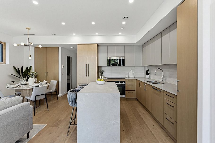 1 60 E 17th Avenue Vancouver, BC - 8