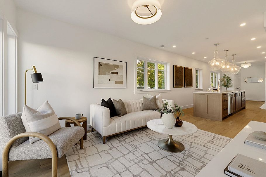 1 326 W 14th Street North Vancouver, BC - 7