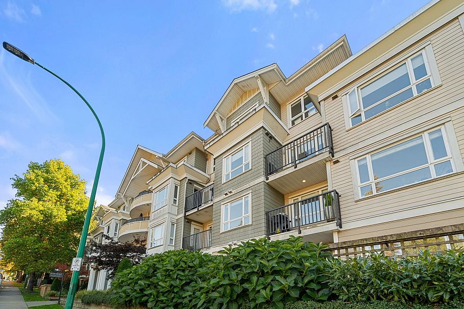 207 183 W 23rd Street North Vancouver, BC - 30