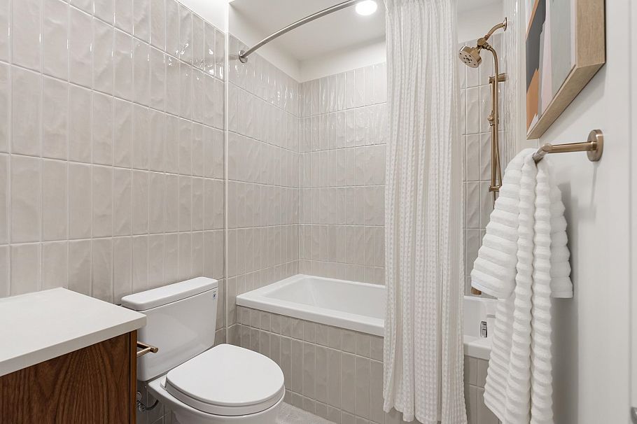 106 2550 Garden Drive Vancouver, BC - 17