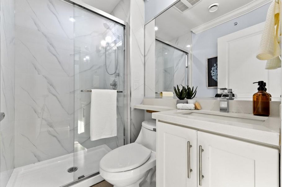 2216 Mannering Avenue Vancouver, BC - 12