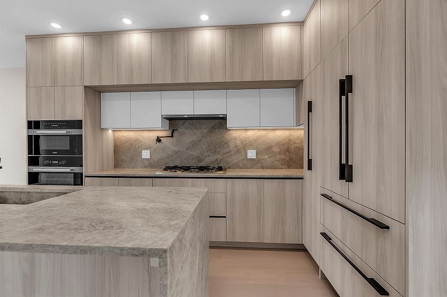 504 E 5th Street North Vancouver, BC - 12
