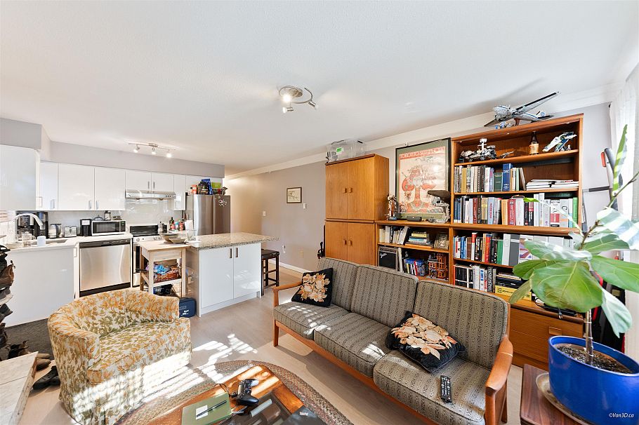 195 W 17th Avenue Vancouver, BC - 13