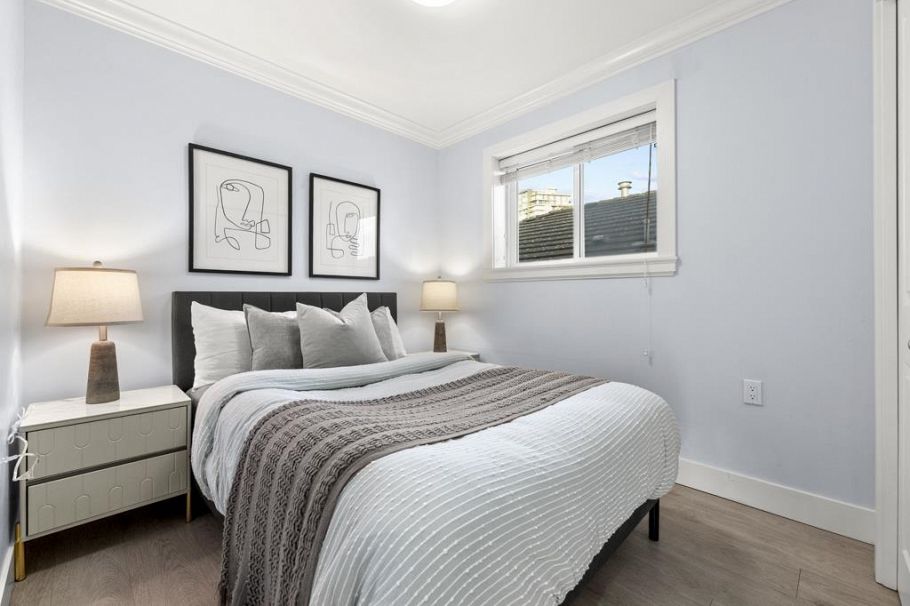 2216 Mannering Avenue Vancouver, BC - 13