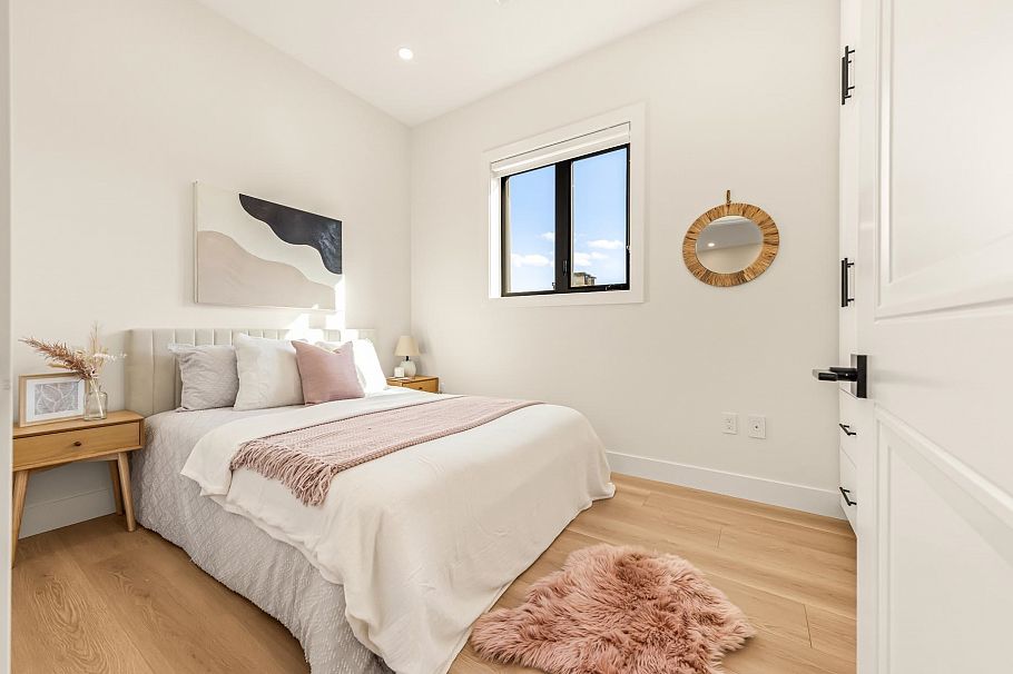 2 2686 Mcgill Street Vancouver, BC - 25