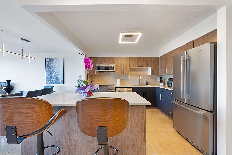 803 1327 E Keith Road North Vancouver, BC - 5