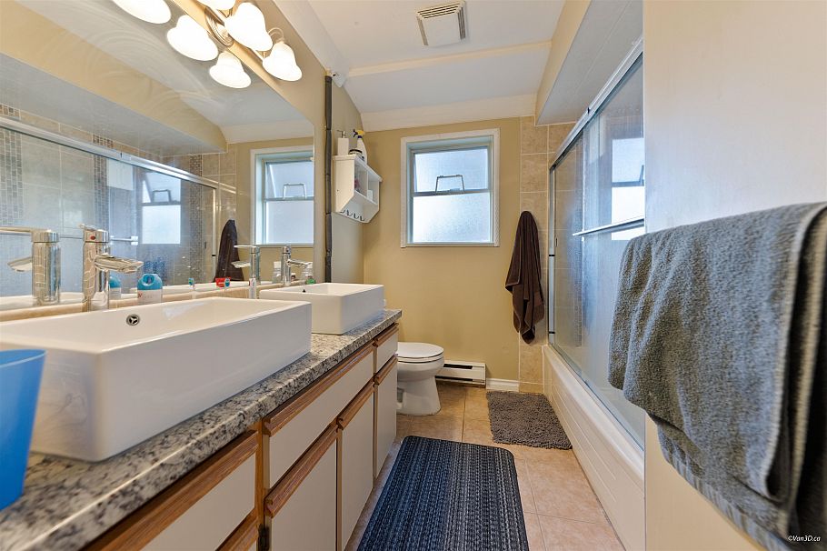 195 W 17th Avenue Vancouver, BC - 10