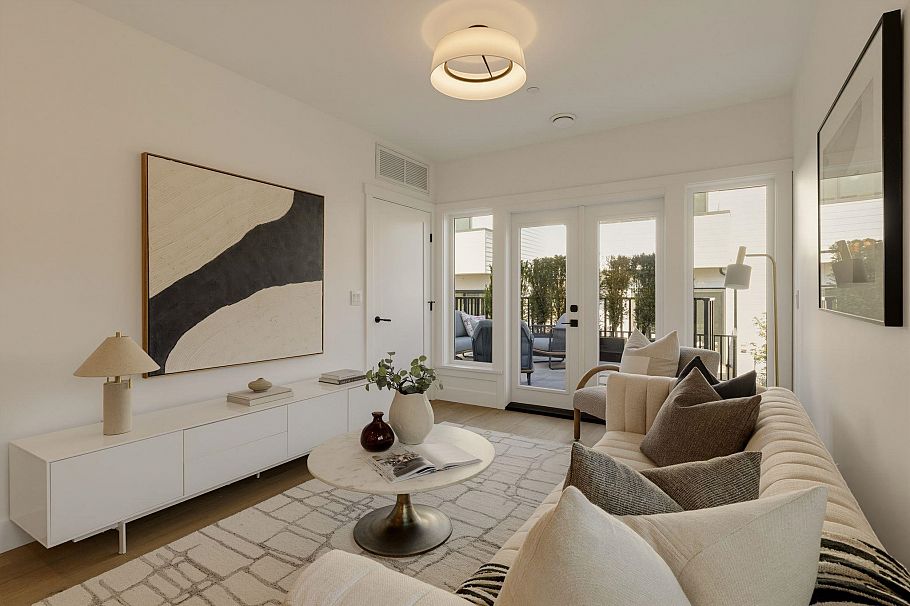 1 326 W 14th Street North Vancouver, BC - 6