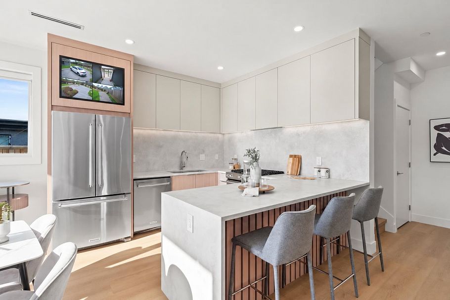 1 3623 Triumph Street Vancouver, BC - 7