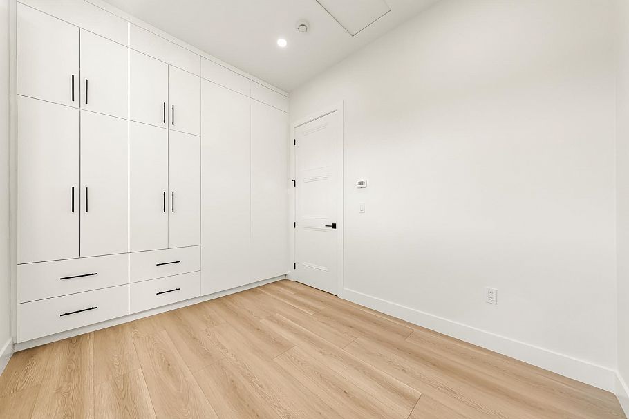 1 2686 Mcgill Street Vancouver, BC - 17