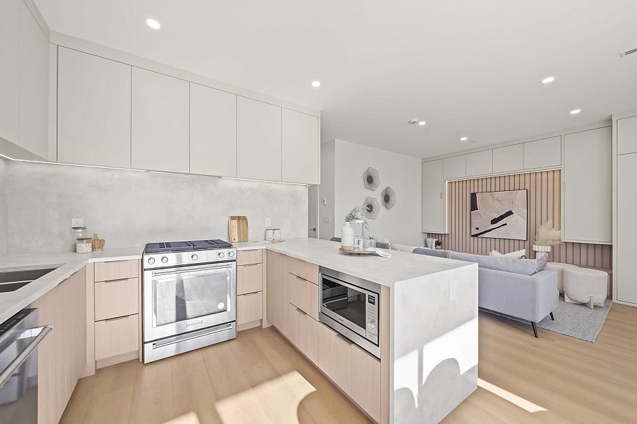 1 3623 Triumph Street Vancouver, BC - 11