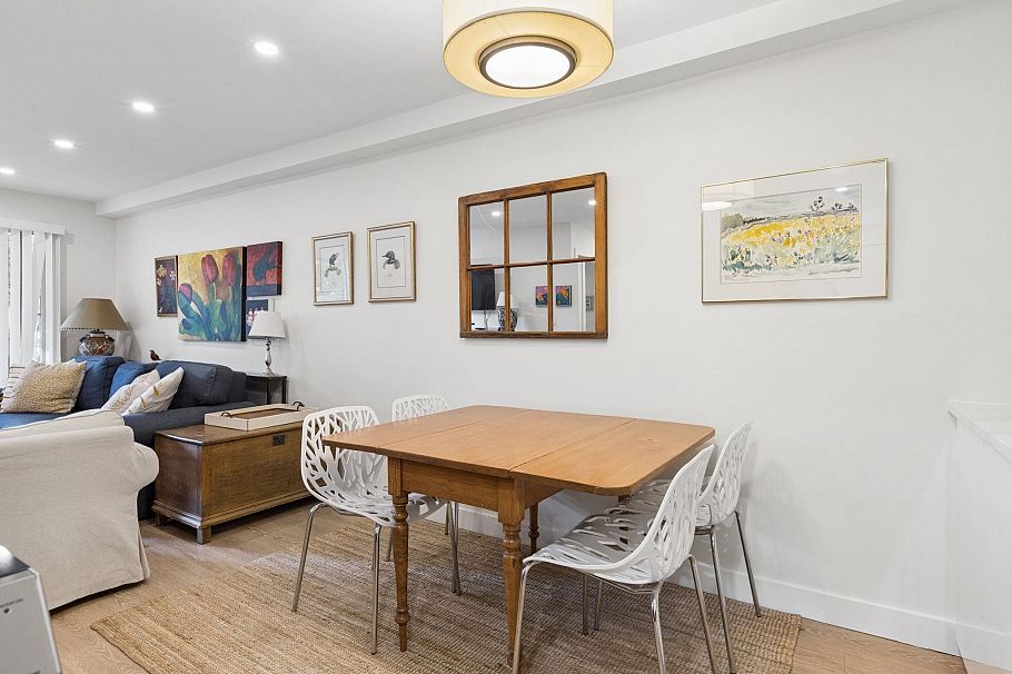 107 809 W 16th Street North Vancouver, BC - 5