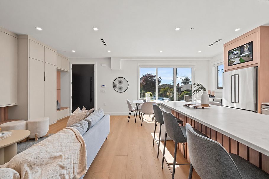 1 3623 Triumph Street Vancouver, BC - 13