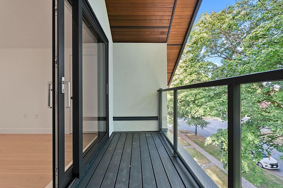 1 3813 W 16th Avenue Vancouver, BC - 37
