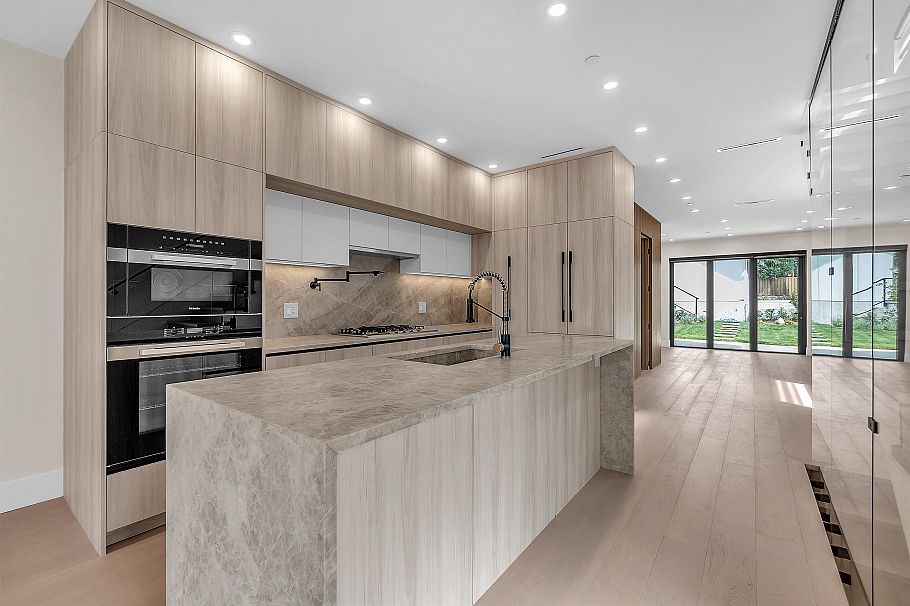 504 E 5th Street North Vancouver, BC - 10
