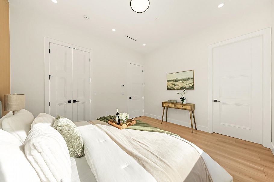 2 2686 Mcgill Street Vancouver, BC - 30
