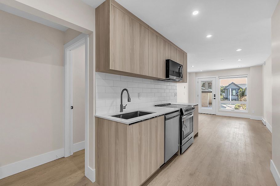 504 E 5th Street North Vancouver, BC - 22