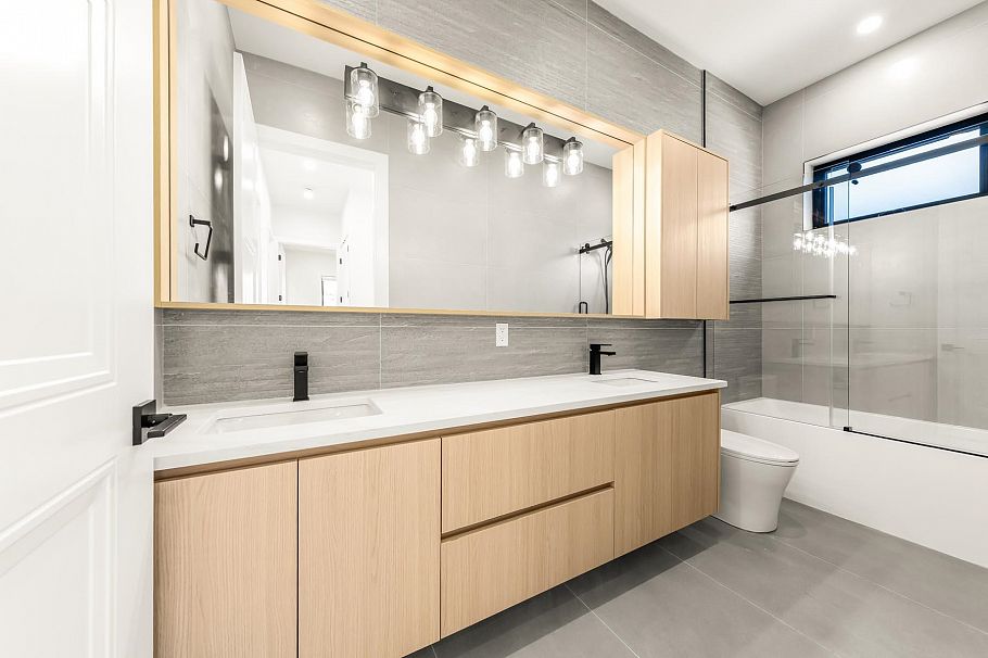 1 2686 Mcgill Street Vancouver, BC - 14