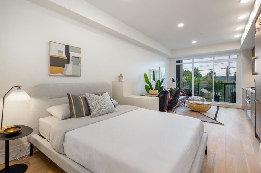 410 2550 Garden Drive Vancouver, BC - 9
