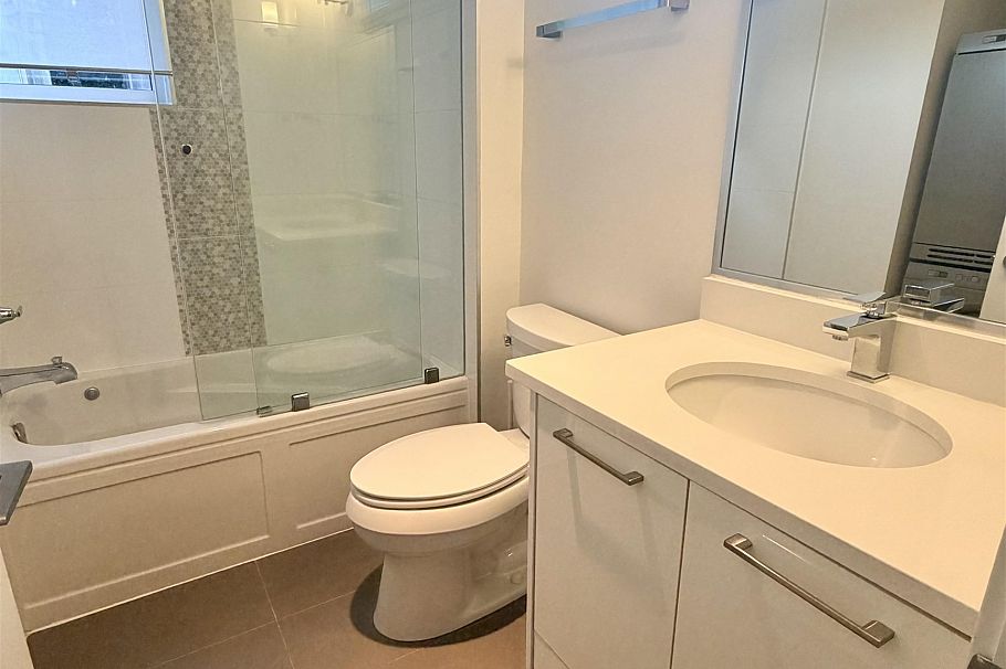 1080 Nicola Street Vancouver, BC - 16