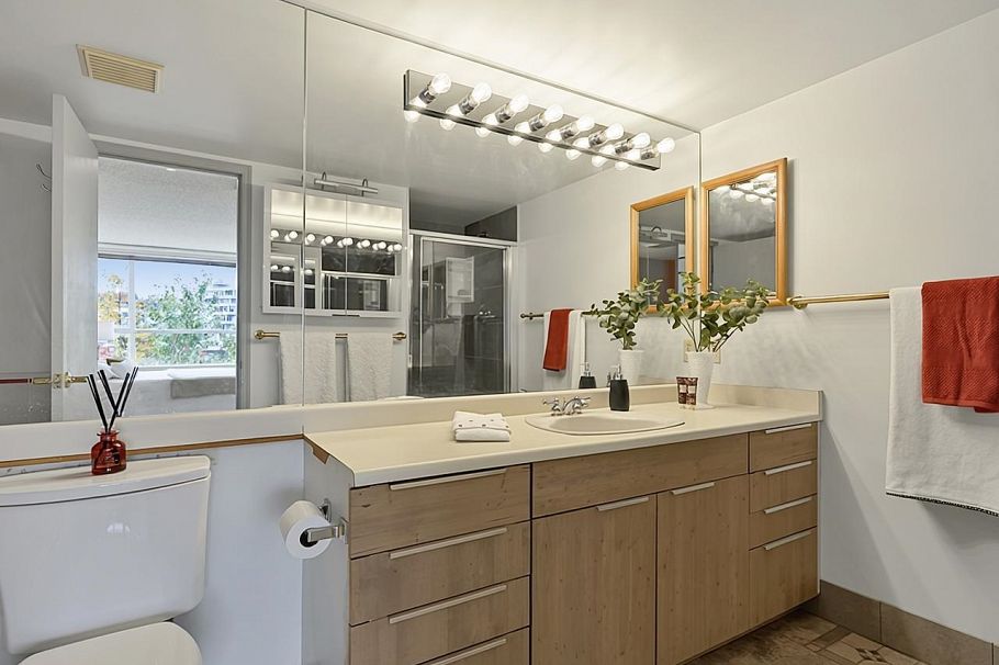 618 518 Moberly Road Vancouver, BC - 16