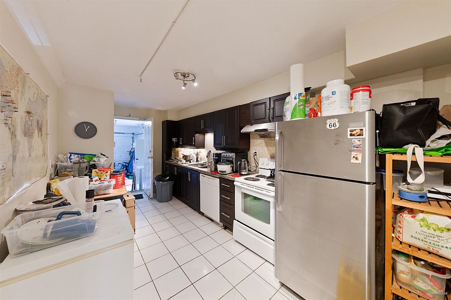 195 W 17th Avenue Vancouver, BC - 20