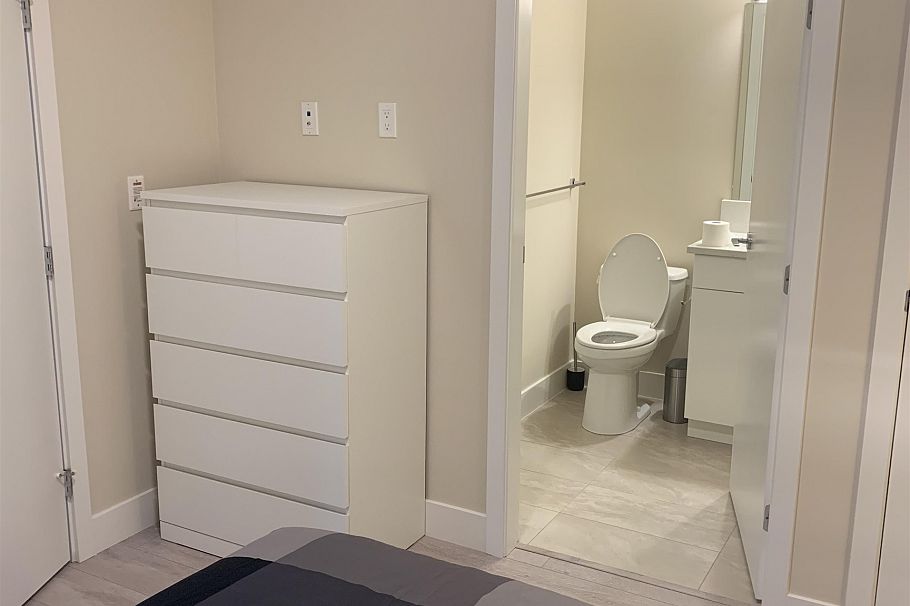 206 4882 Slocan Street Vancouver, BC - 3