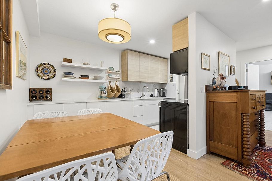 107 809 W 16th Street North Vancouver, BC - 8